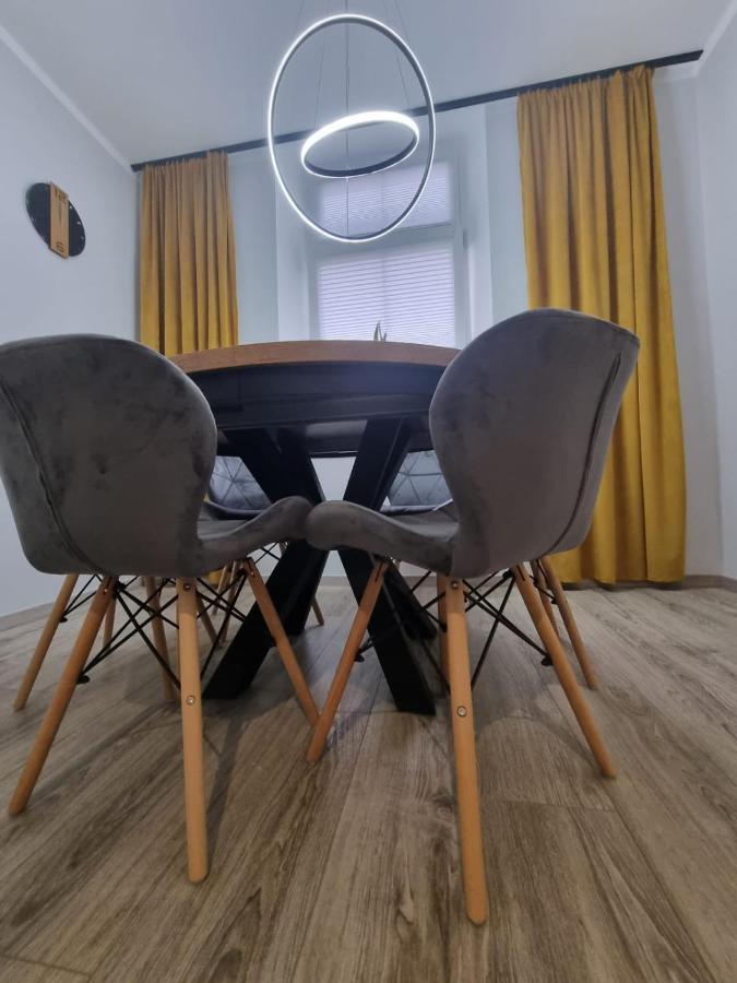 Apartament Lux Lemon Jelenia Gora Exterior photo