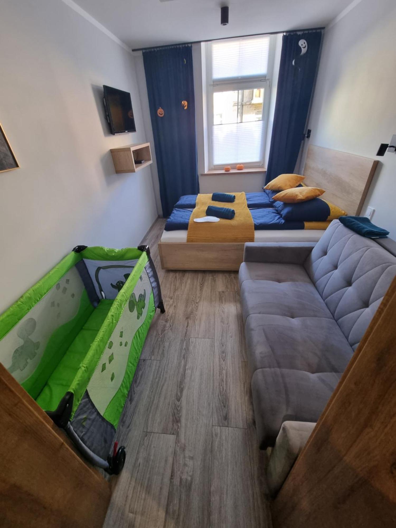 Apartament Lux Lemon Jelenia Gora Exterior photo